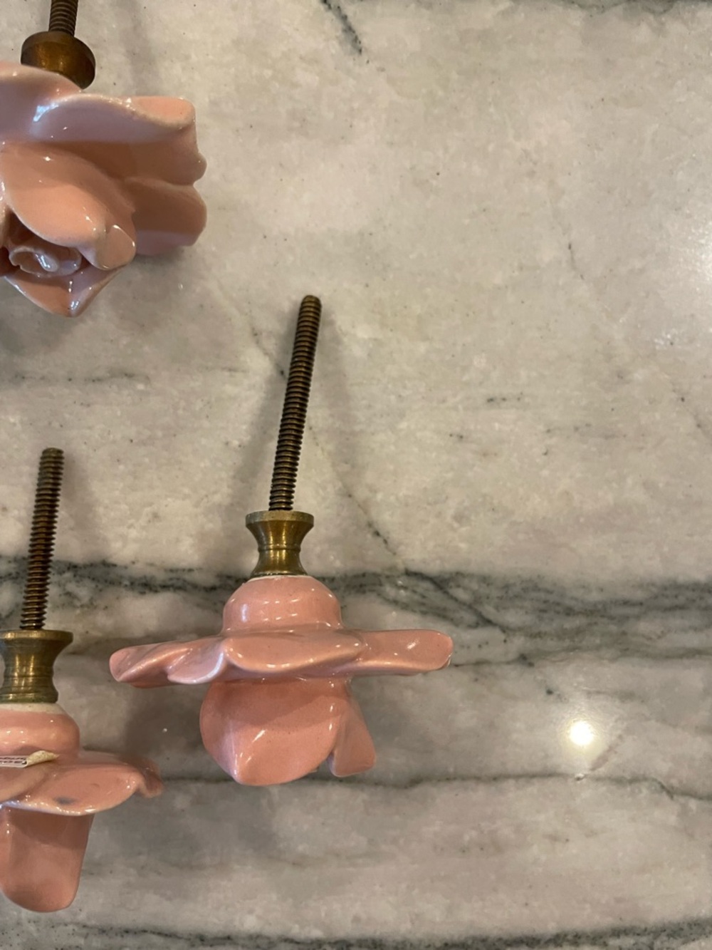 NINE Anthropologie Dusty Pink Ceramic Rose Drawer Knobs - Picture 9 of 9